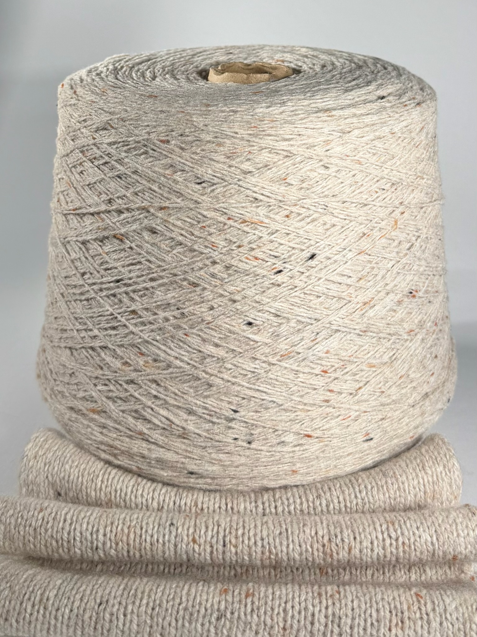 Lasilk Tweed Garn 450m/100g Beige 01 foto 2